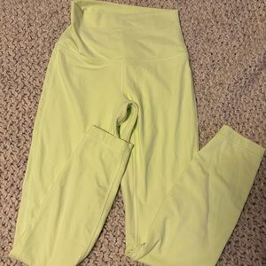 DOUBLE LINED LULULEMON LIME GREEN LEGGINGS